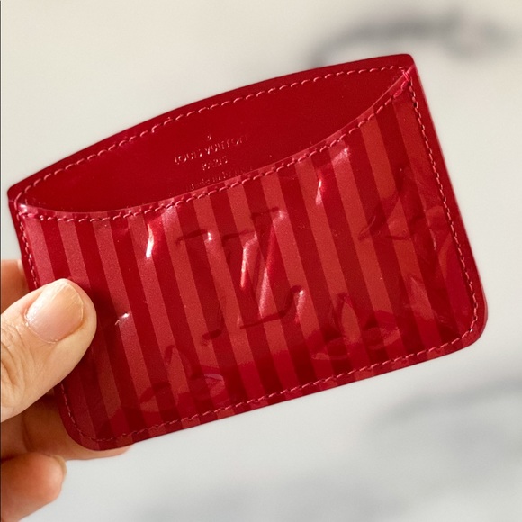 Auth Louis Vuitton Amour Mirror with Vernis Case - Picture 4 of 6